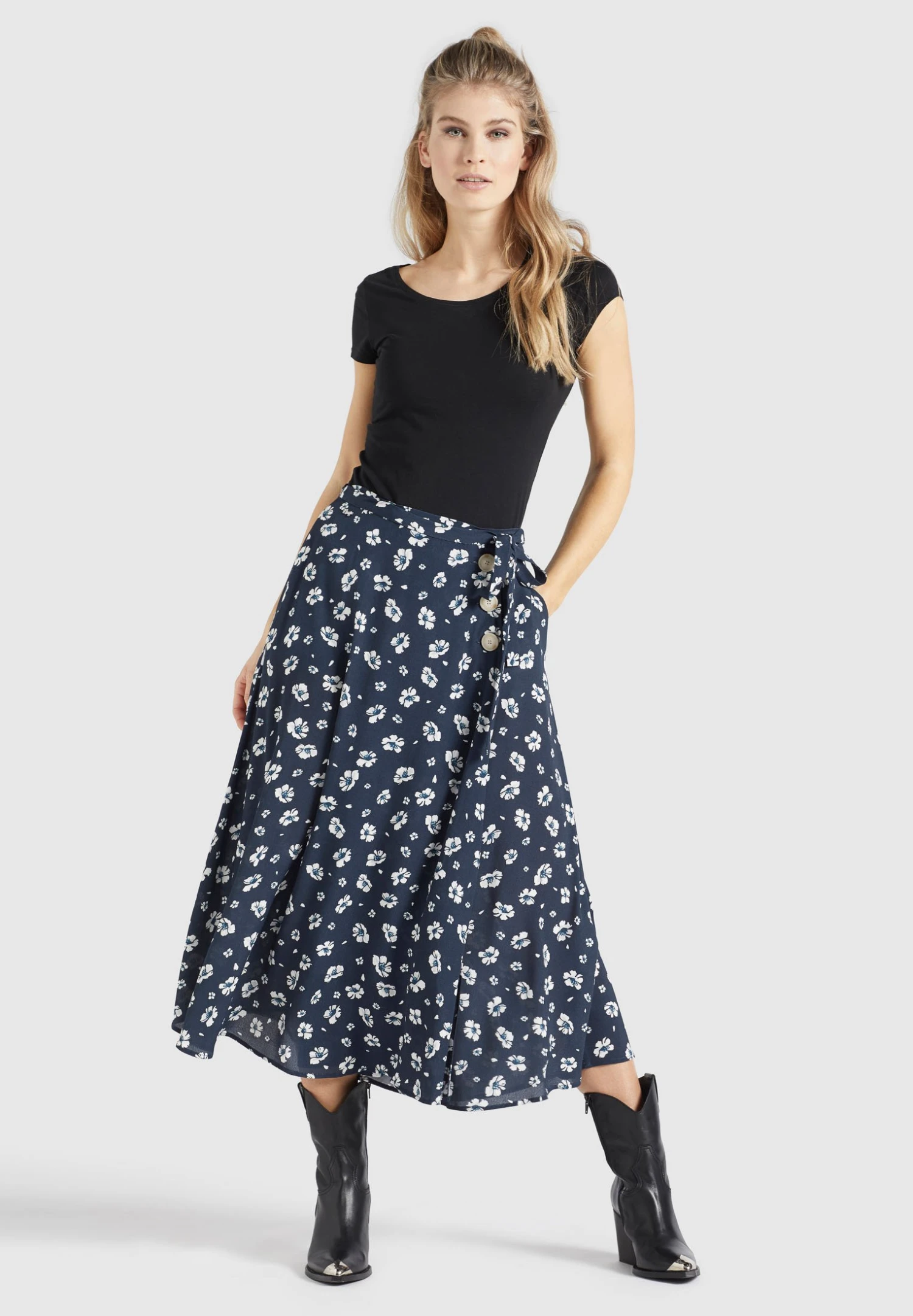 Khujo Hepke - A-Lijn Rok - Blau-Weiß Geblümt 4 Khujo Hepke - A-Lijn Rok - Blau-Weiß Geblümt - Afbeelding 2