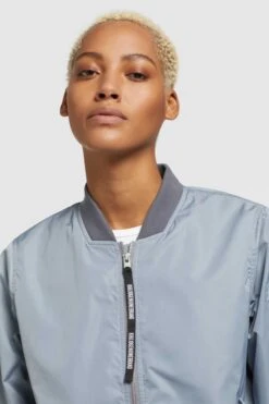 Khujo Tussenjassen Tussenjas STENCE Dames Smoky Blue -Khujo Winkel 0e863676a153fd2dba9c4afd05fa2114