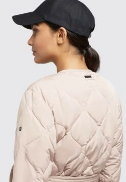 Khujo Yuna - Jas - War Pin -Khujo Winkel 1400164e31144188b67afe8a4f15aff4