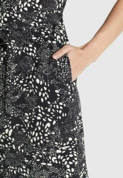 Khujo Goya - Blousejurk - Schwarz Weiß Gemustert 18 Khujo Goya - Blousejurk - Schwarz Weiß Gemustert -Khujo Winkel 28973e0ea2ce4ecf8c860f799c123ad4