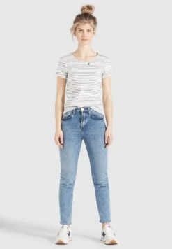 Khujo T-shirts Shirt Rafaela Dames Wit -Khujo Winkel 2d2d2410598903c3a7d627f9d76cce5a