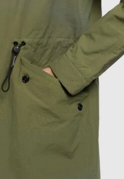 Khujo Marnia - Regenjas - Olivgrün -Khujo Winkel 4e3dbc60eec949a29c27a5518a2dbfac