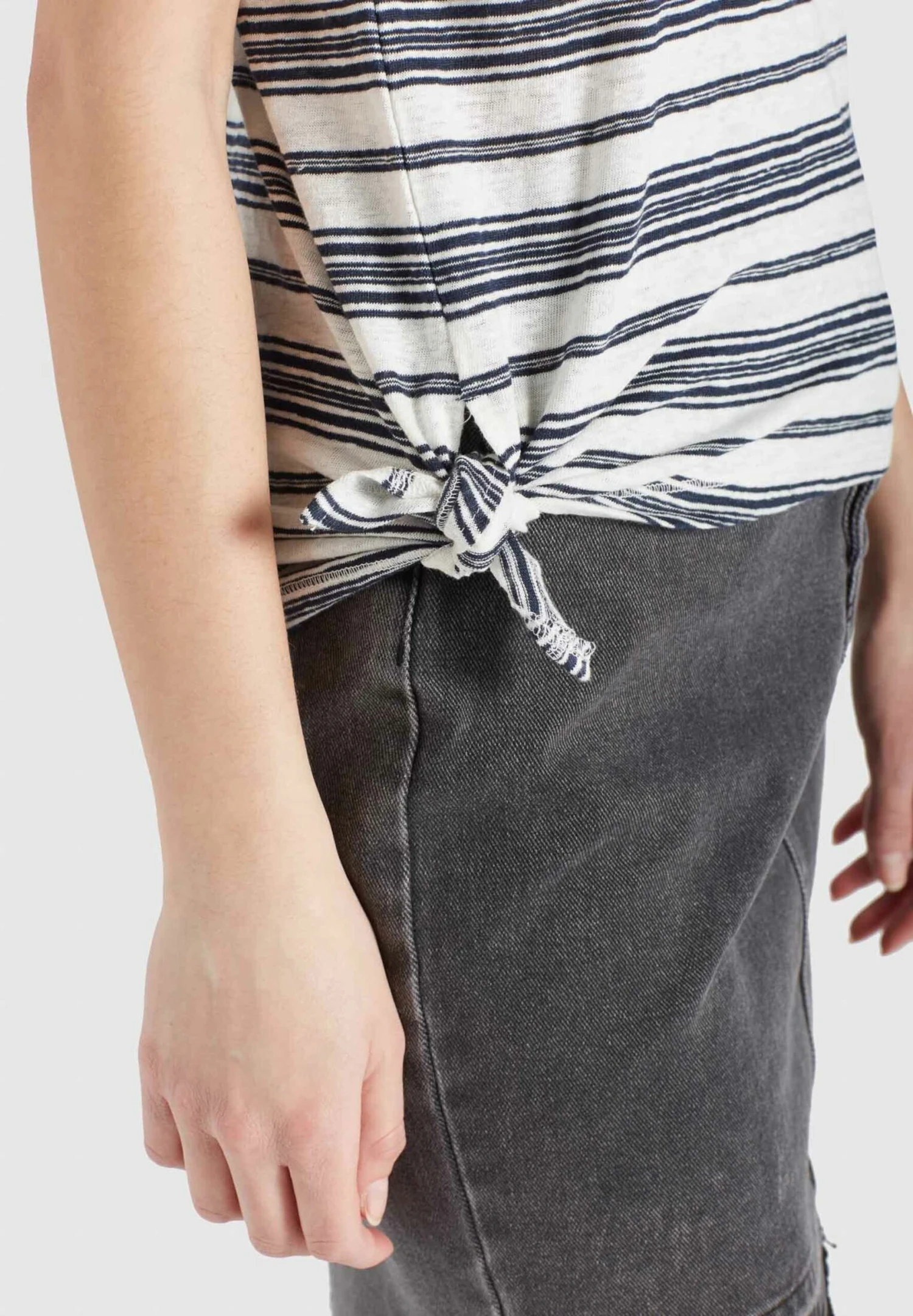 Khujo T-shirts Shirt MATAMA Dames Marine / Wit 8 Khujo T-shirts Shirt MATAMA Dames Marine / Wit - Afbeelding 6