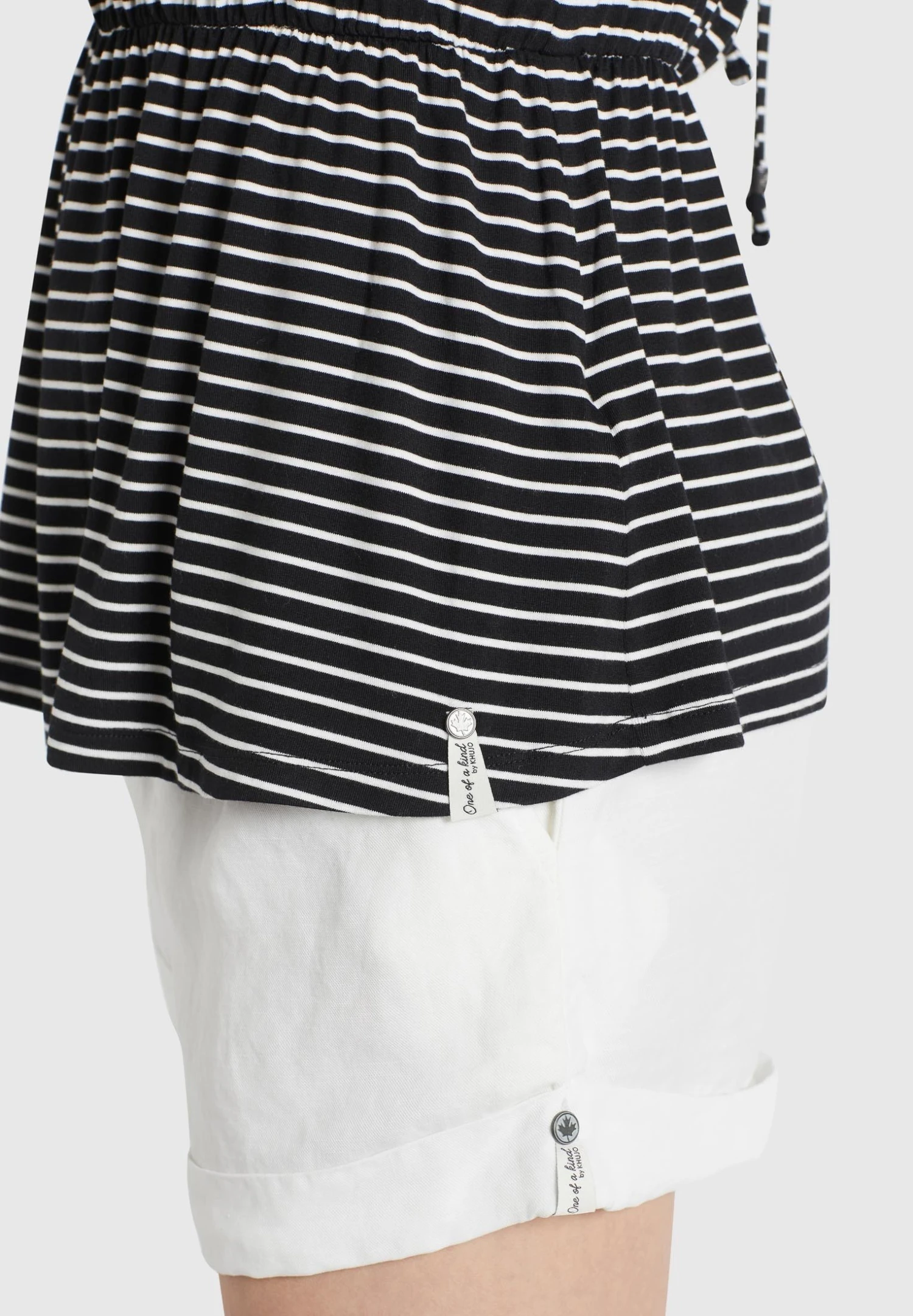 Khujo Valda - Top - Schwarz-Weiß Gestreift 8 Khujo Valda - Top - Schwarz-Weiß Gestreift - Afbeelding 7