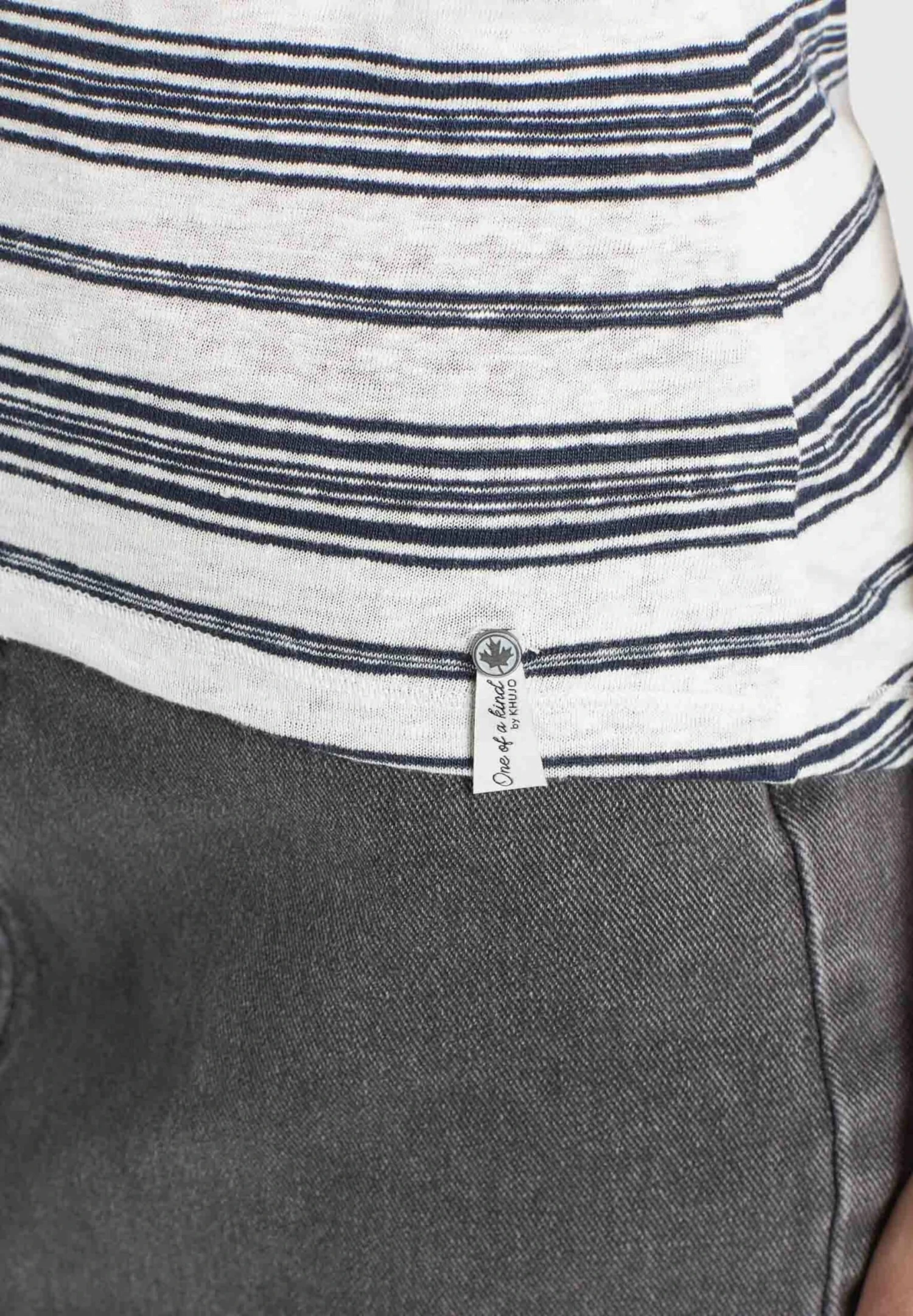 Khujo T-shirts Shirt MATAMA Dames Marine / Wit 9 Khujo T-shirts Shirt MATAMA Dames Marine / Wit - Afbeelding 7