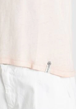 Khujo T-shirts Shirt Matama Dames Poederroze -Khujo Winkel 8f00e6b7fcd9b0c8dfce4b0167c680df