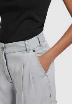 Khujo Elida - Shorts - Grey 13 Khujo Elida - Shorts - Grey -Khujo Winkel a0efee9b6e114c598a157a1828940f67