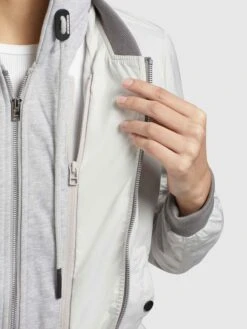 Khujo Tussenjassen Tussenjas Persee Dames Wit -Khujo Winkel aa43a75db80b8c28b286a0a6fc93fc64