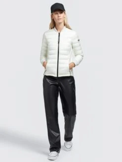 Khujo Tussenjassen Tussenjas Maude Dames Natuurwit 12 Khujo Tussenjassen Tussenjas Maude Dames Natuurwit -Khujo Winkel af841e2eb6c42cfaf9044c95db76c3d7