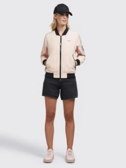 Khujo Tussenjassen Tussenjas Stence2 Dames Abrikoos -Khujo Winkel d84fa9e3596ea8bdd29eacfbfa0cdd36