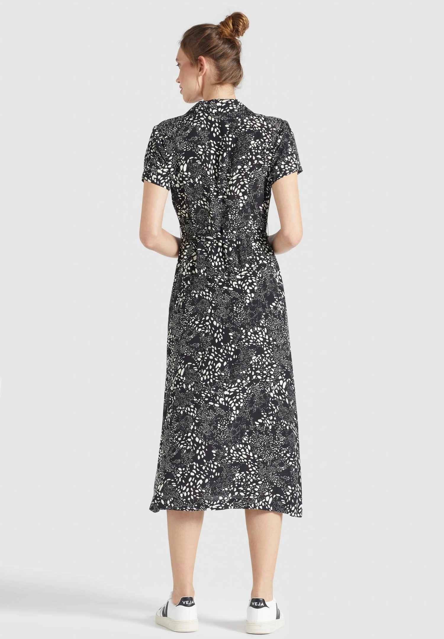 Khujo Goya - Blousejurk - Schwarz Weiß Gemustert 5 Khujo Goya - Blousejurk - Schwarz Weiß Gemustert - Afbeelding 3