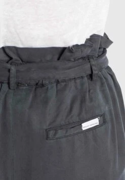 Khujo Shorts Loosefit Broek Poppy Dames Donkergrijs -Khujo Winkel ff39981d1c7cd748dc4cb2b6bc7ece75