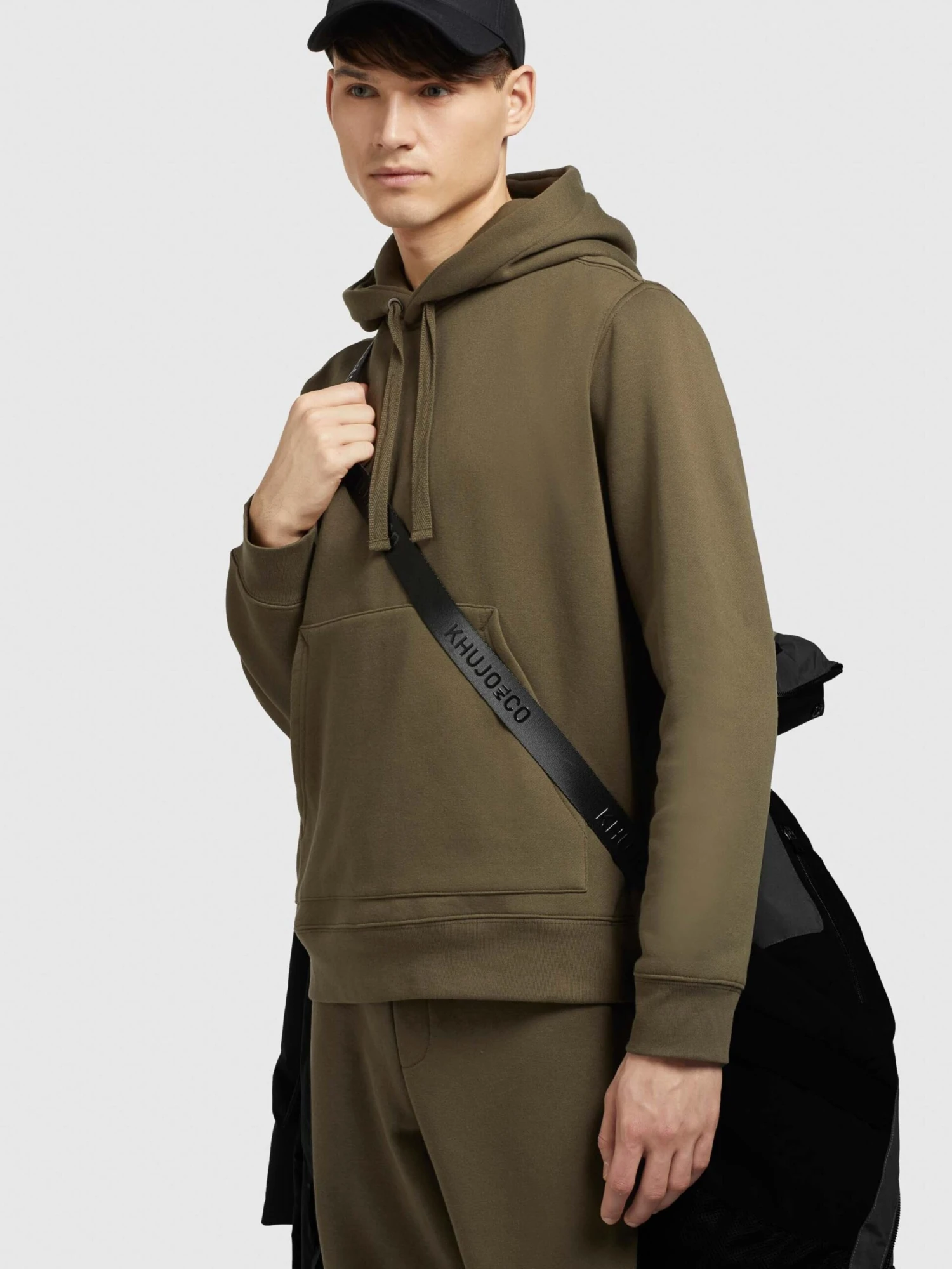 Khujo Winkel -Khujo Winkel 82d06d4a72ba42e831976642144a3ee4 scaled 1